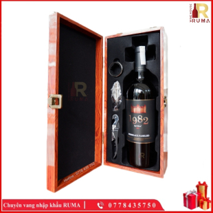 Set quà tặng 1 chai vang đỏ Pháp 1982 - Hộp sơn mài